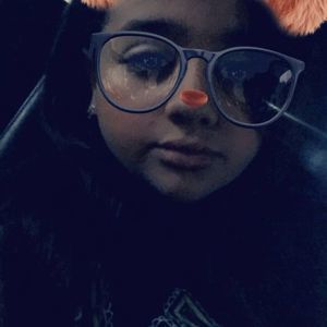 Meet your Posher, Najah